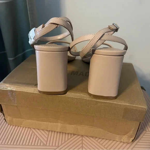 Steve Madden Heels Luxe Nude Block Sandals Natural Cocktail Casual Neutral - Picture 6 of 13